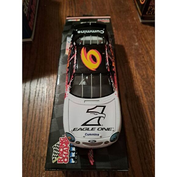 Vintage 99 Racing Champions Mark Martin Eagle One Die Cast Nascar Race Car 1:24 - Picture 6 of 12